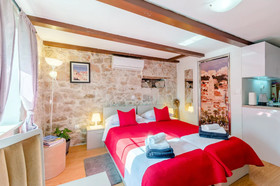 Studio Apartments Sv. Duje