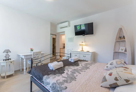 Studios & Room Poesia