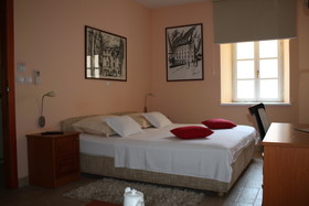 Toni Palace