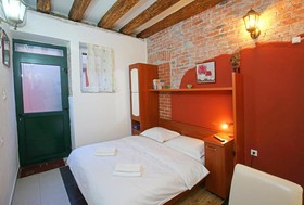 Villa Urbi et Orbi
