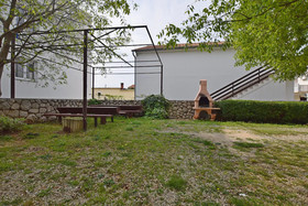 Apartment and Rooms Mila