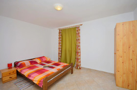 Apartments Mira