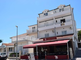 Rooms and Apartments Porat