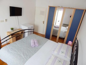 Rooms and Apartments Porat