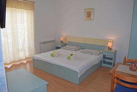 Rooms and Apartments Porat
