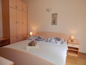 Rooms and Apartments Porat