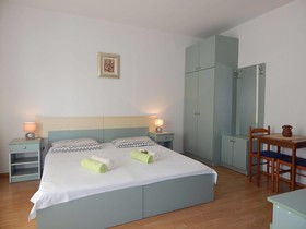 Rooms and Apartments Porat