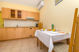 Apartments And Room Kasijan