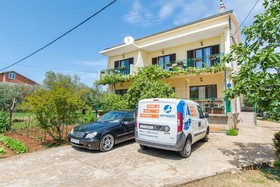 Apartments And Room Kasijan