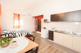 Apartments Luna