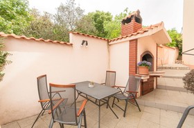 Apartments and Room Danijel