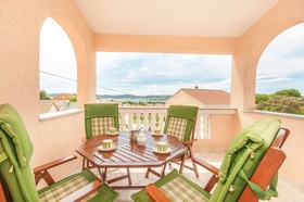 Apartments and Room Danijel