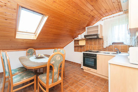 Apartments and Room Danijel