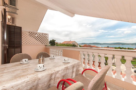 Apartments and Room Danijel