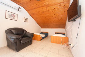 Apartments and Room Danijel