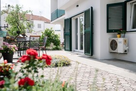 Apartments Petri - close to the sea