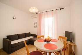 Apartments Petri - close to the sea
