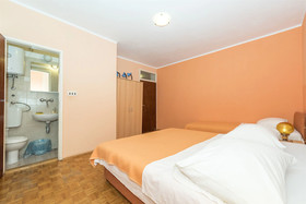 Apartments Marinko