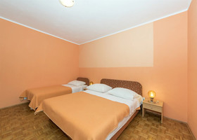 Apartments Marinko