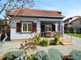 Holiday House Tina