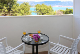 Apartment and Rooms Villa Niko