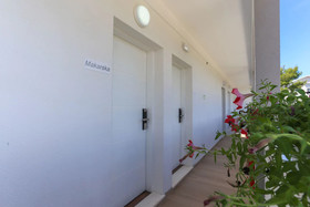 Apartment and Rooms Villa Niko
