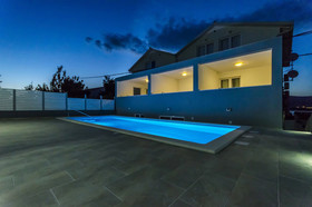 Apartment and Rooms Villa Niko