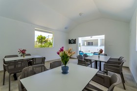 Apartment and Rooms Villa Niko