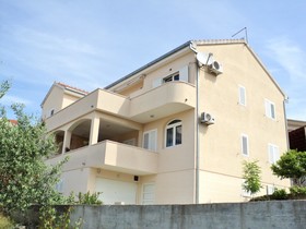 Apartments Ana