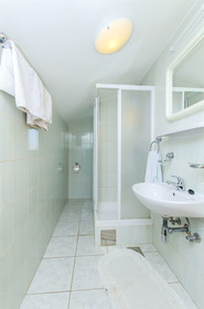 Apartments And Rooms Iva