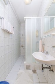 Apartments And Rooms Iva