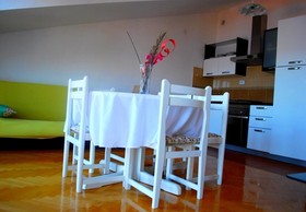 Apartments Hazi 1 - 150m from sea