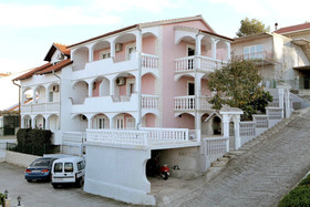 Apartments Iva