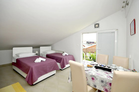 Apartments Roza