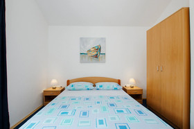 Apartments Vrlika