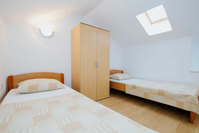 Apartments Vrlika