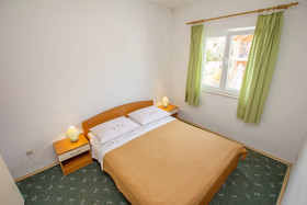 Apartments Vrlika