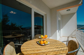 Apartments Vrlika