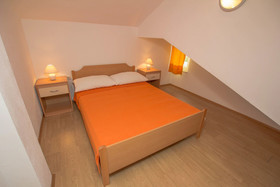 Apartments Vrlika