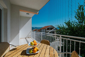 Apartments Vrlika