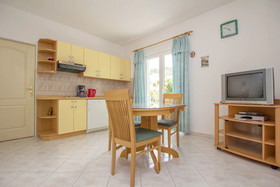 Apartments Vrlika