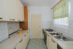 Apartments Vrlika