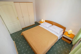 Apartments Vrlika