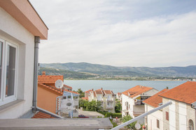 Apartments Vrlika