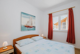 Apartments Vrlika