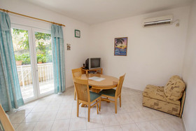 Apartments Vrlika