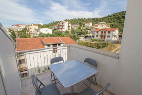 Apartments Vrlika