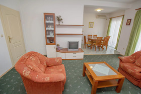 Apartments Vrlika