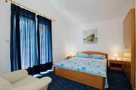 Apartments Vrlika