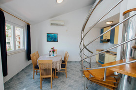Apartments Vrlika